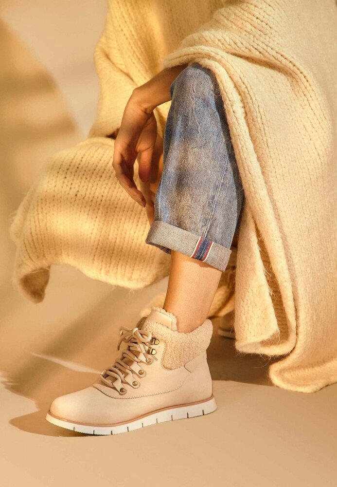 Women&#039;s Winter Boots Suede - With Shearing Details Beige 39