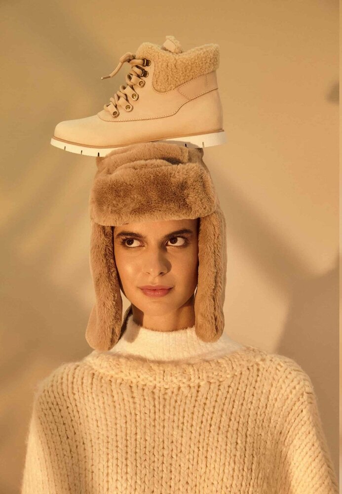 Women&#039;s Winter Boots Suede - With Shearing Details Beige 39
