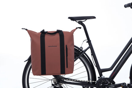 New Looxs Kota Odense Fietsshopper 24 Liter &ndash;228.542 roestbruin roestbruin
